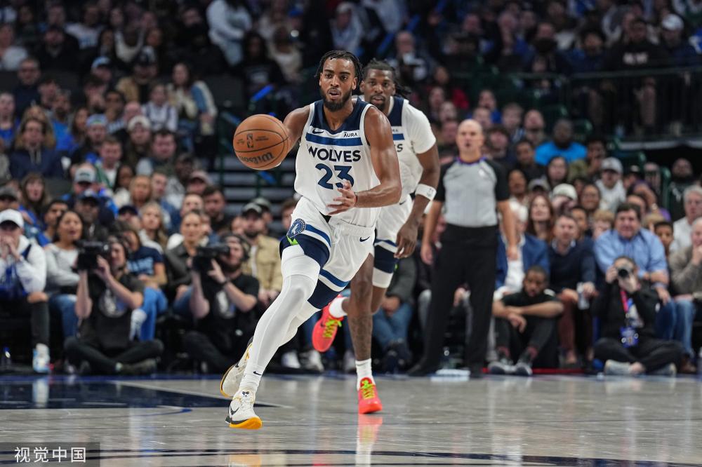 由地在前场 由地在前场